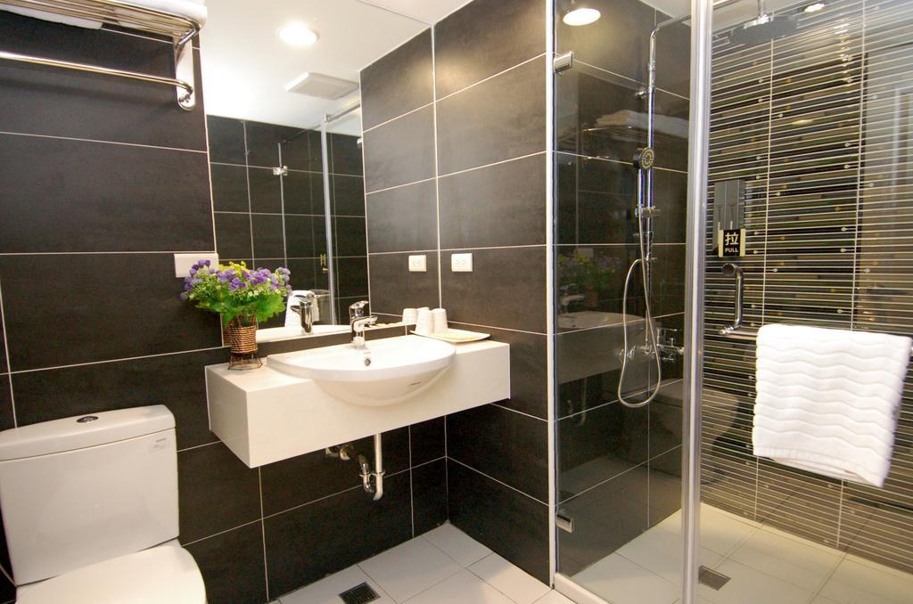Season 5 Inn Luodong Ruang foto
