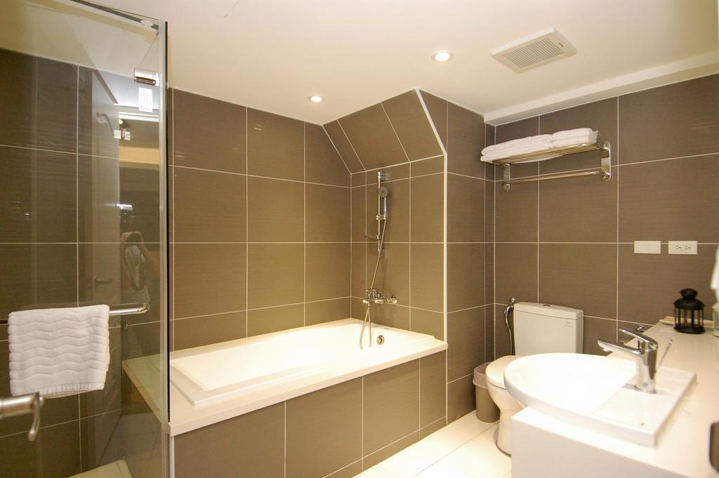 Season 5 Inn Luodong Bagian luar foto