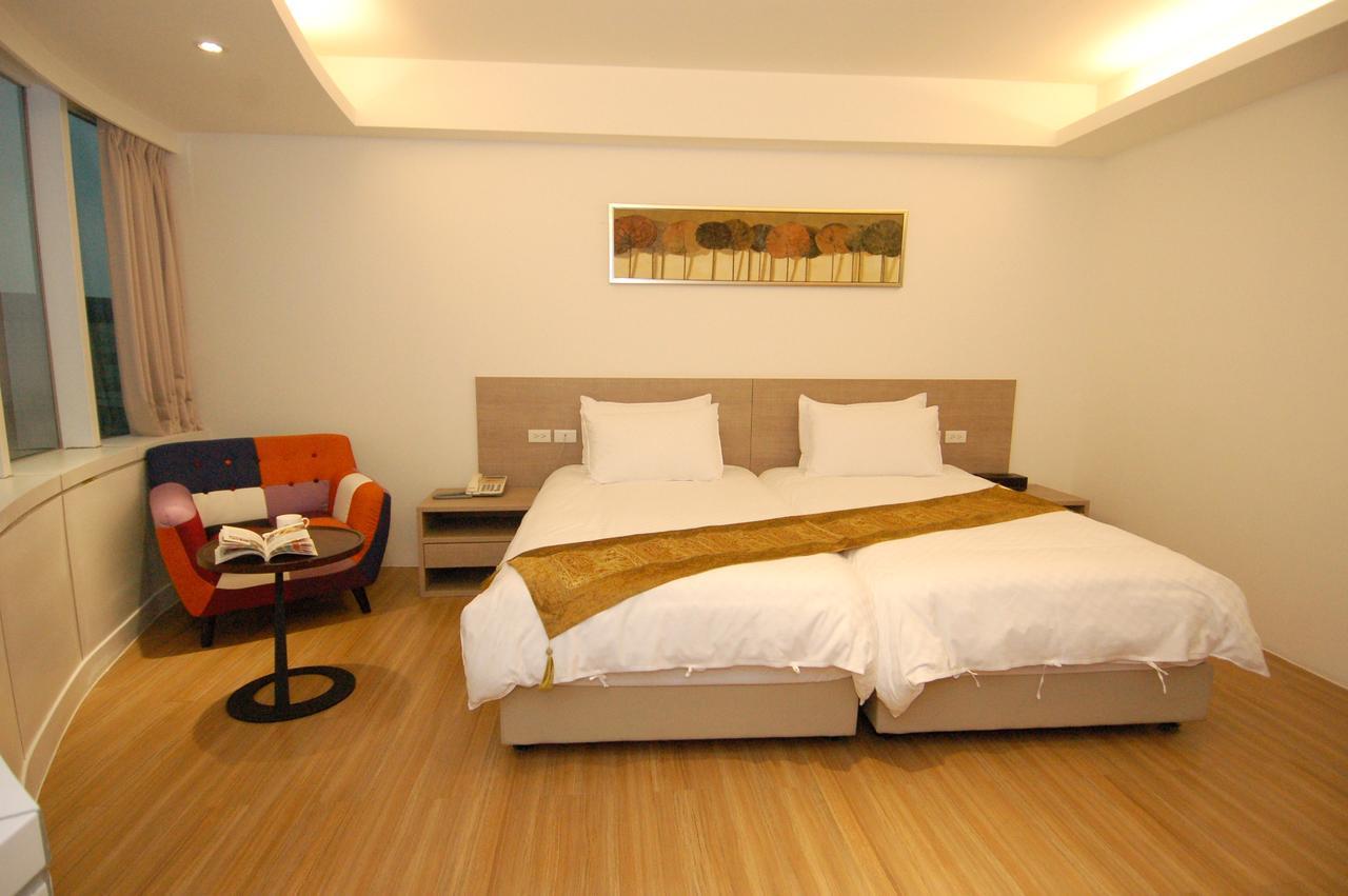 Season 5 Inn Luodong Bagian luar foto